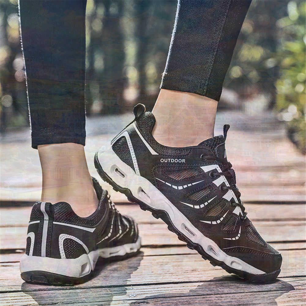 Sumer Round Tip Silver Sneaker - Tech Accessories Brands 리뷰 및 가격